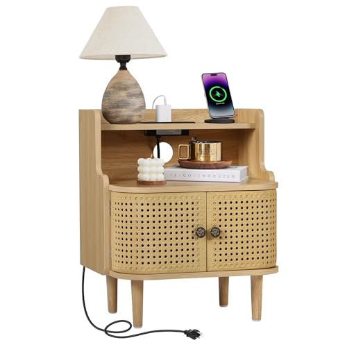 Metal Rattan End Table with Charging Station