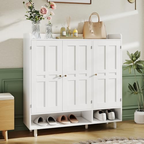 Shoe Cabinet with 3 Doors and Adjustable Shelves